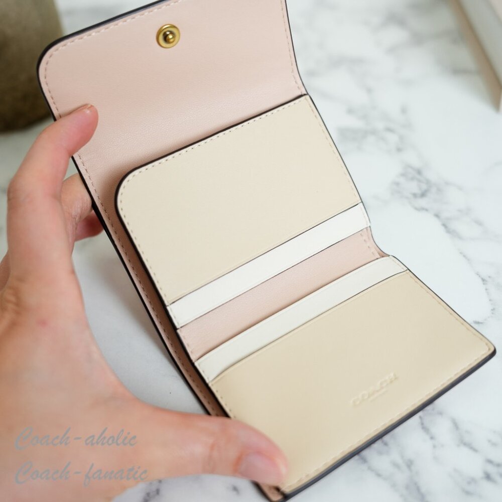 Coach CBF60 Essential Card Holder Wallet In Colorblock Brass/Cream Multi NWT - Picture 10 of 13